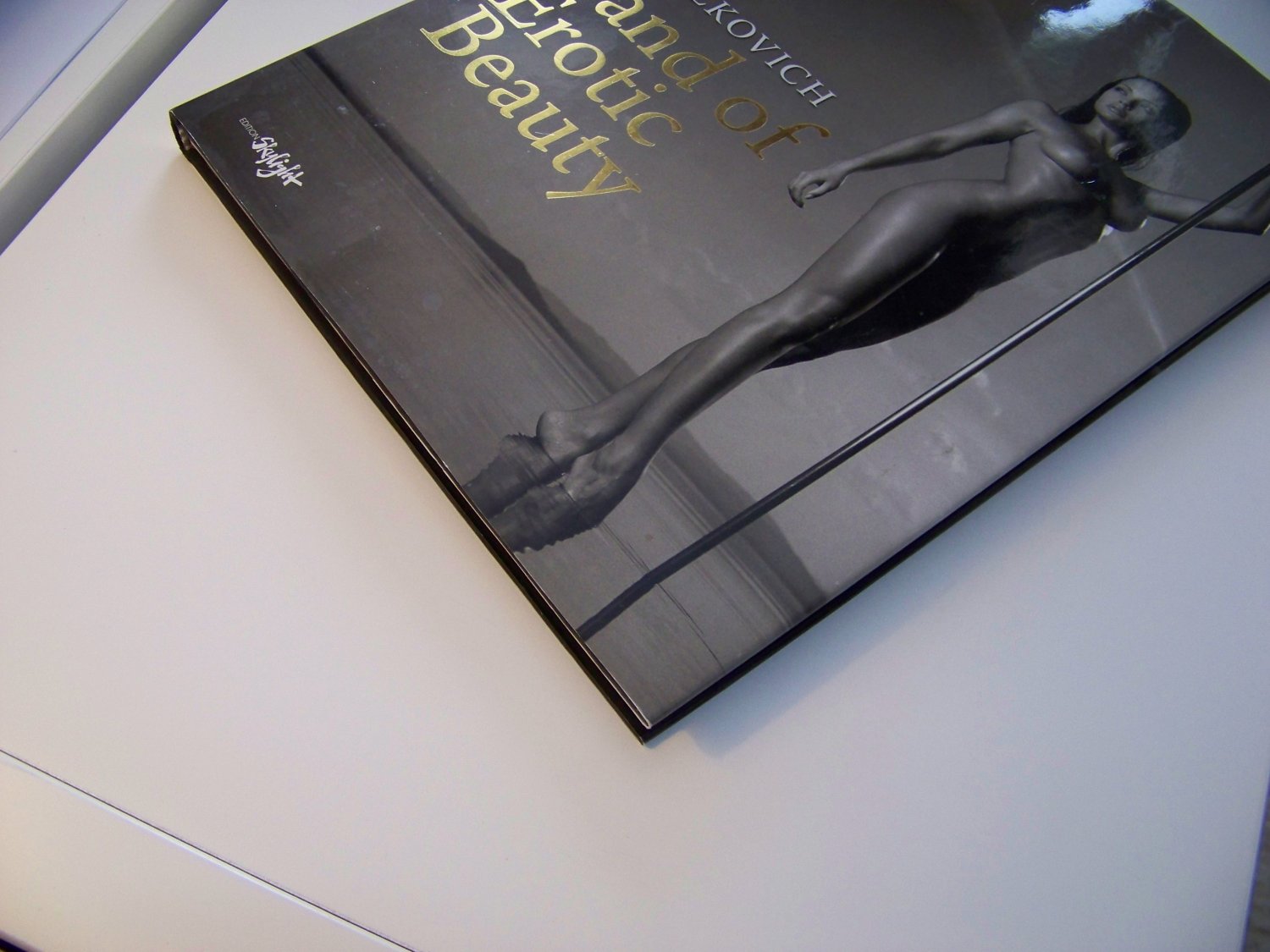 Avtobus bekatidagi porno (HD) HD katta kokraklar pornosini onlayn tomosha qiling